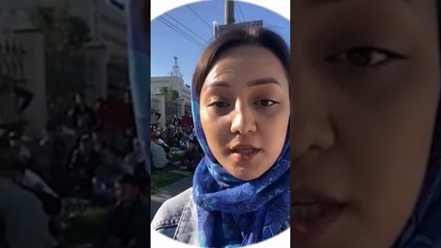 С восходом солнца у главной мечети Оренбурга собрались сотни верующих мусульман Курбан-байрам смотреть онлайн