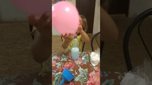 эксперимент-как надуть шарик без усилий! смотреть онлайн
