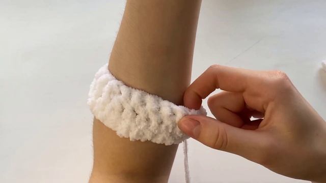 ПУШИСТЫЕ ПЕРЧАТКИ крючком / DIY / вязание смотреть онлайн