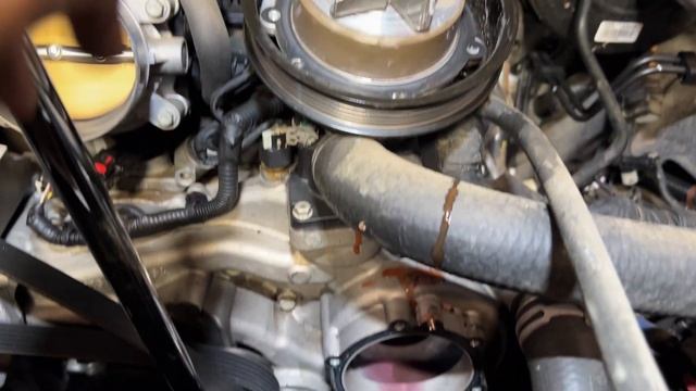 How to Replace a 2016-2020 Chevy OR GMC 5.3L Water Pump смотреть онлайн