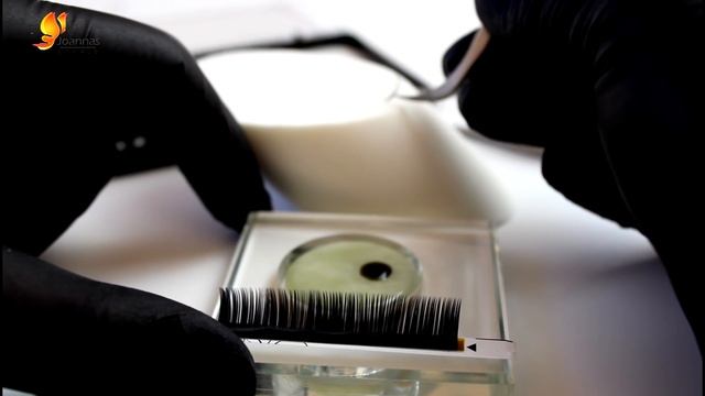 Picking up fans - Volume Eyelash Extensions - Joannas Lashes смотреть онлайн