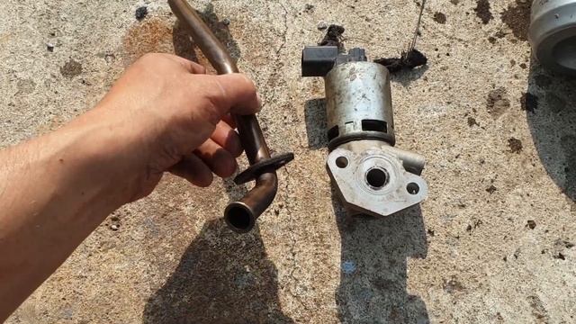 Обслуживание EGR , системы изменения геометрии впускного коллектора , PCV и дросселя . смотреть онлайн