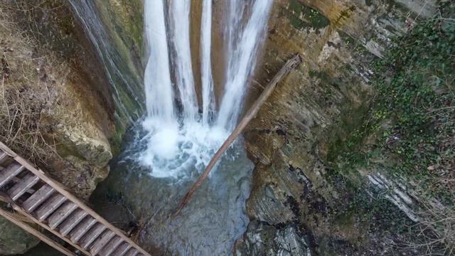 Гебиусские водопады. Водопад Пасть Дьявола смотреть онлайн