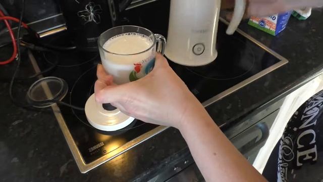 Я САМА. Капучинизатор. Делаем молочную пену для кофе. смотреть онлайн