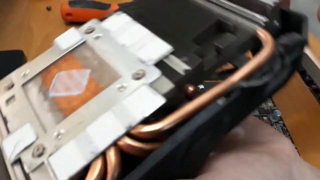 GIGABYTE AORUS RX 570. Як замінити термопасту на відеокарті. смотреть онлайн