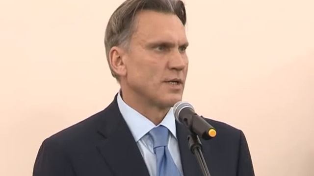 Открытие после ремонта школы №1 г.Выборга смотреть онлайн