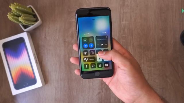 Apple iPhone SE (2022) | Unboxing en español смотреть онлайн