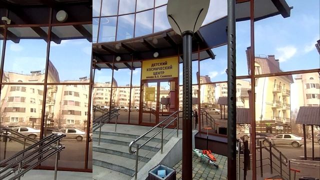 Лев Шулятьев читает стих про Гагарина смотреть онлайн