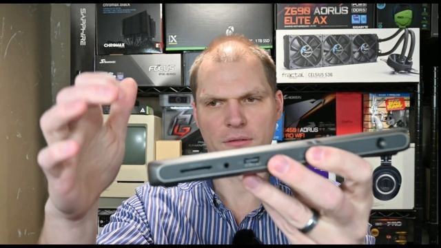 Corsair TBT200 Thunderbolt 4 Dock Unboxing смотреть онлайн