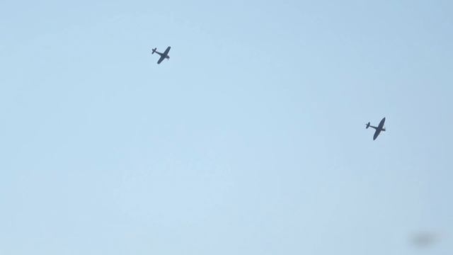 Focke-Wulf Fw 190 vs. Spitfire - WW2 Warbird Fighters смотреть онлайн