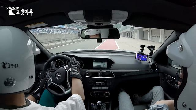 메르세데스-벤츠 Mercedes-Benz C63 AMG W204 인제스피디움 [트랙주행] 이민재 смотреть онлайн