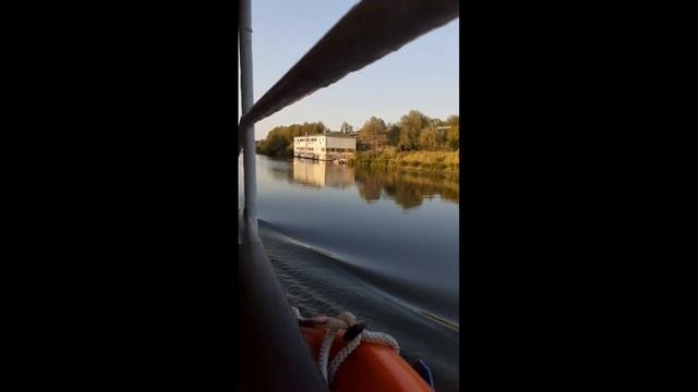 путешествие по реке Оке/вечерняя прогулка с друзьями/ мини прогулка на 1 час 30 минут. смотреть онлайн