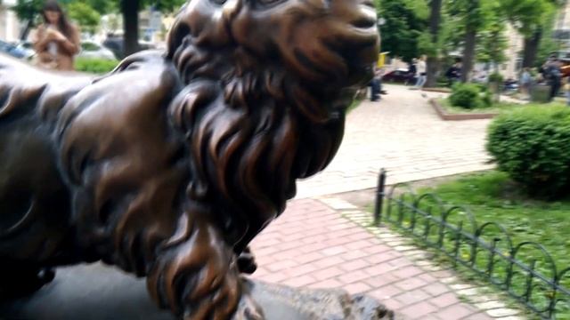 ПАМЯТНИК / КОТ ПАНТЕЛЕЙМОН