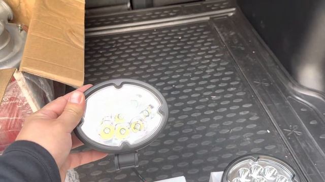 Продам LED фары на трактора та комбайны 0999418559 смотреть онлайн
