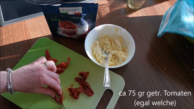 🍅🍞 Faltenbrot / Brot mit getrockneten Tomaten Knoblauch - очень вкусный Хлеб с чесноком смотреть онлайн