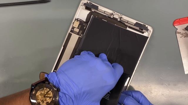 iPad Air Battery Replacement смотреть онлайн