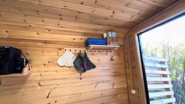 Большая баня-бочка на базе отдыха Barhat Village рядом с Красноярском смотреть онлайн