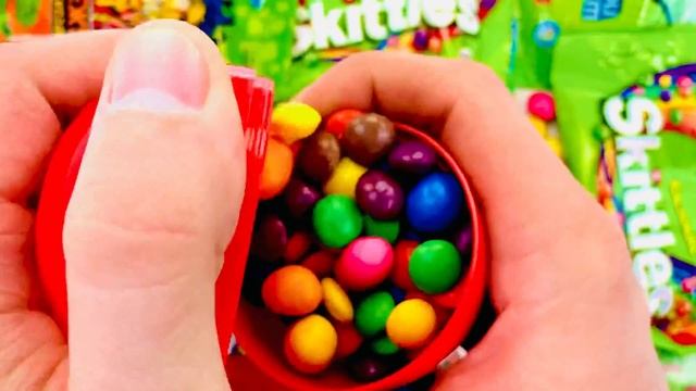 A Lot Of Candy with Rainbow Skittles & Green Sweets & Magic M&M's | ASMR Candy Satisfying Boo Bon смотреть онлайн