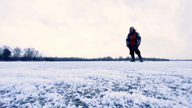 СУДАК НА БАЛАНСИР! Первый лед! ЗИМНЯЯ РЫБАЛКА! Открытие сезона! Рыбалка 2022 смотреть онлайн