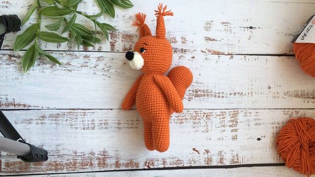 Связала белочку. Скоро будет мастер-класс на канале. Мои вязальные планы на июнь 2020 года. смотреть онлайн