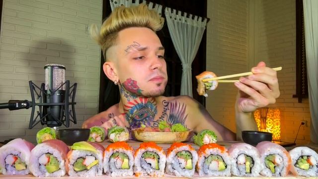МУКБАНГ СУШИ ? РОЛЛЫ / МОИ ТАТУИРОВКИ ? #мукбанг #суши #роллы #асмр #mukbang смотреть онлайн