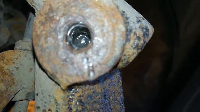 Mazda 6 удаление обломанного болта в поворотном кулаке смотреть онлайн