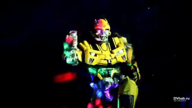 Циркачи из Красноярска выступают на биробиджанской сцене смотреть онлайн