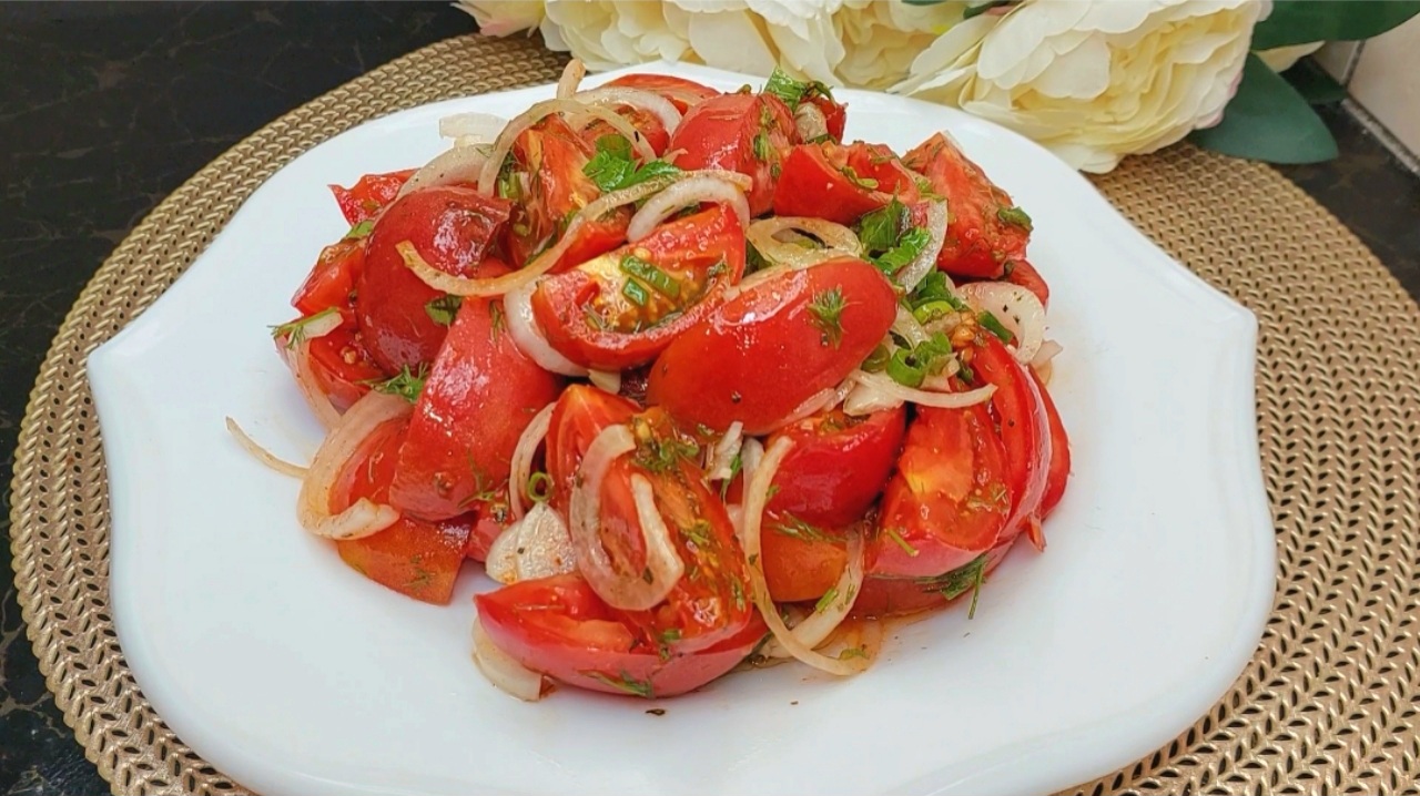 Моя любимая летняя закуска из помидоров. Трачу на приготовление всего 5 минут смотреть онлайн