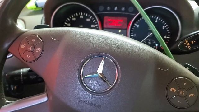 How To Diagnose A 2010 Mercedes Benz Shift Control Module Problem смотреть онлайн