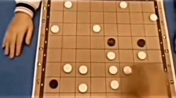 ?Когда сел поиграть с арабкой в арабские шашки?...