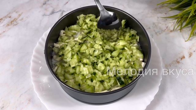 Салат "Морское ПРИКЛЮЧЕНИЕ" его обожают ВСЕ! Готовьте БОЛЬШЕ, а то не ХВАТИТ! Вкусно и быстро! смотреть онлайн