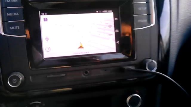 Mirrorlink в движении на оригинальной RCD330G Harman