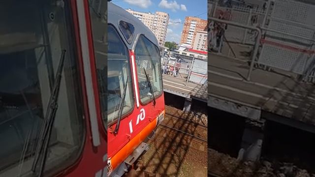 Электропоезда ЭД4М-0304,ЭД4М-0358,электровоз ВЛ10У-874.