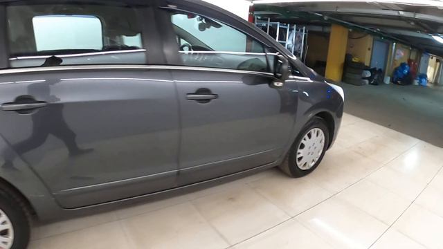 Peugeot 5008 I 1.6 AMT (112 л.с.) 2009