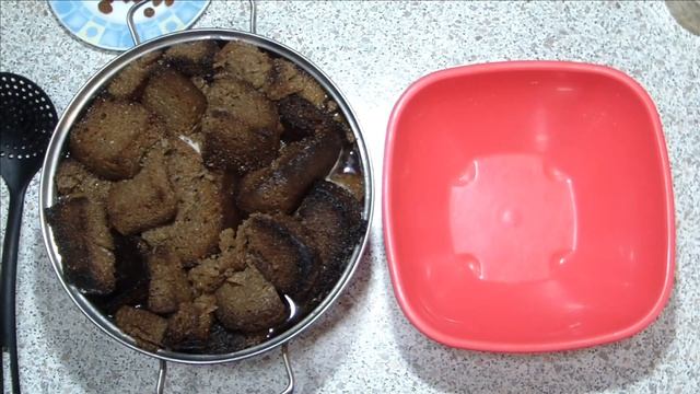 Домашний, супер вкусный, игристый, газированный, хлебный квас " Хмельной ", на сухих дрожжах. смотреть онлайн
