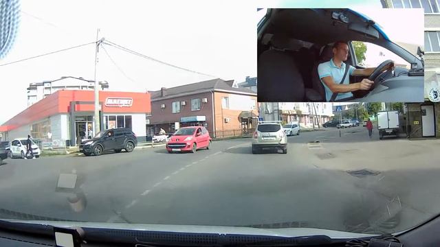 Разворот на нерегулируемом перекрёстке, без заезда ( Магнит на ул. Черняховского) смотреть онлайн