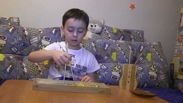 Что кушает Мистер Макс? И еще Тимур купил себе игру майнкрафт и отдал за нее все свои деньги.