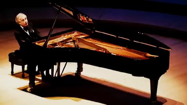 Franz Schubert, Piano Sonata in E major (D.459) -- András Schiff смотреть онлайн