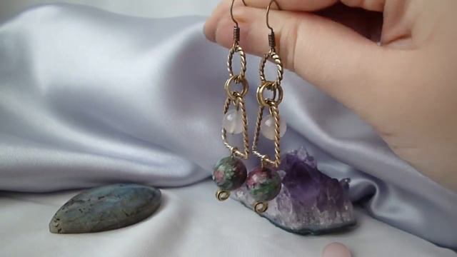Серьги с цоизитом. Earrings with zoisite, made by Poludnitsa workshop. смотреть онлайн