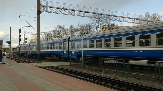 ДР1А-326 прибывает на станцию Гродно смотреть онлайн