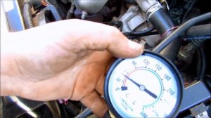 Замер давления в топливной рампе компрессометром.  Так тоже можно.