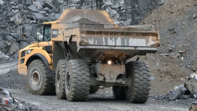 Volvo EC950F & Bell B60E, Volvo A40F, Switzerland, 2022 #1 смотреть онлайн
