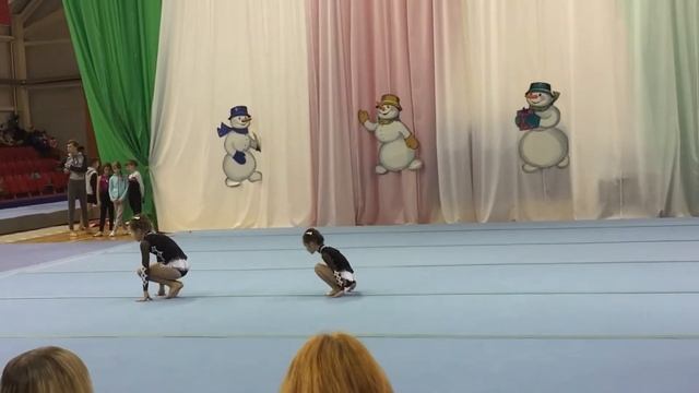 Две варвары. Спортивная акробатика. Женская двойка. смотреть онлайн