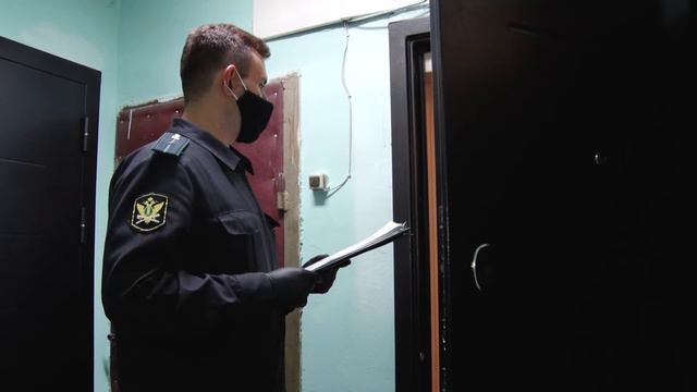 В нашем городе ведётся контроль за неплательщиками смотреть онлайн