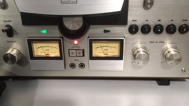 Катушечный магнитофон Akai GX 265D