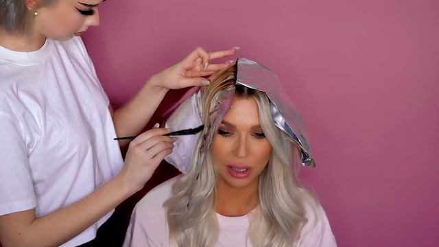 ТЕМНОЕ МЕЛИРОВАНИЕ на светлые волосы, колорирование в домашних условиях смотреть онлайн