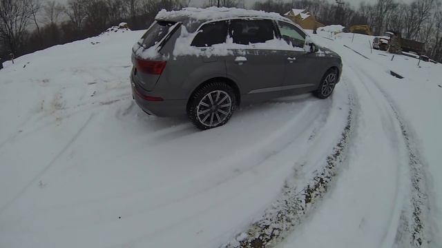 2017 Audi Q7 Snow driving / small drifts POV video! (3.0T Quattro) смотреть онлайн