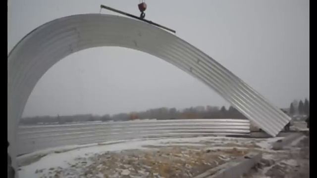 Возведение бескаркасного арочного ангара - ППУ 21 ВЕК смотреть онлайн