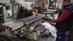Universal milling machine FU 315/E - www.strojesvoboda.com
