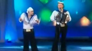 Юрий Гальцев  А где то в Крыму  девочка в розовом сарафане